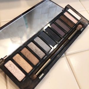 Urban Decay Smoky Palette